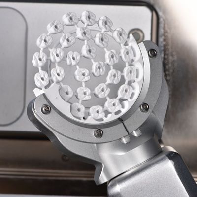 Zirconia Dental Lab Máy xay răng 5 trục để khắc các khối zirconia